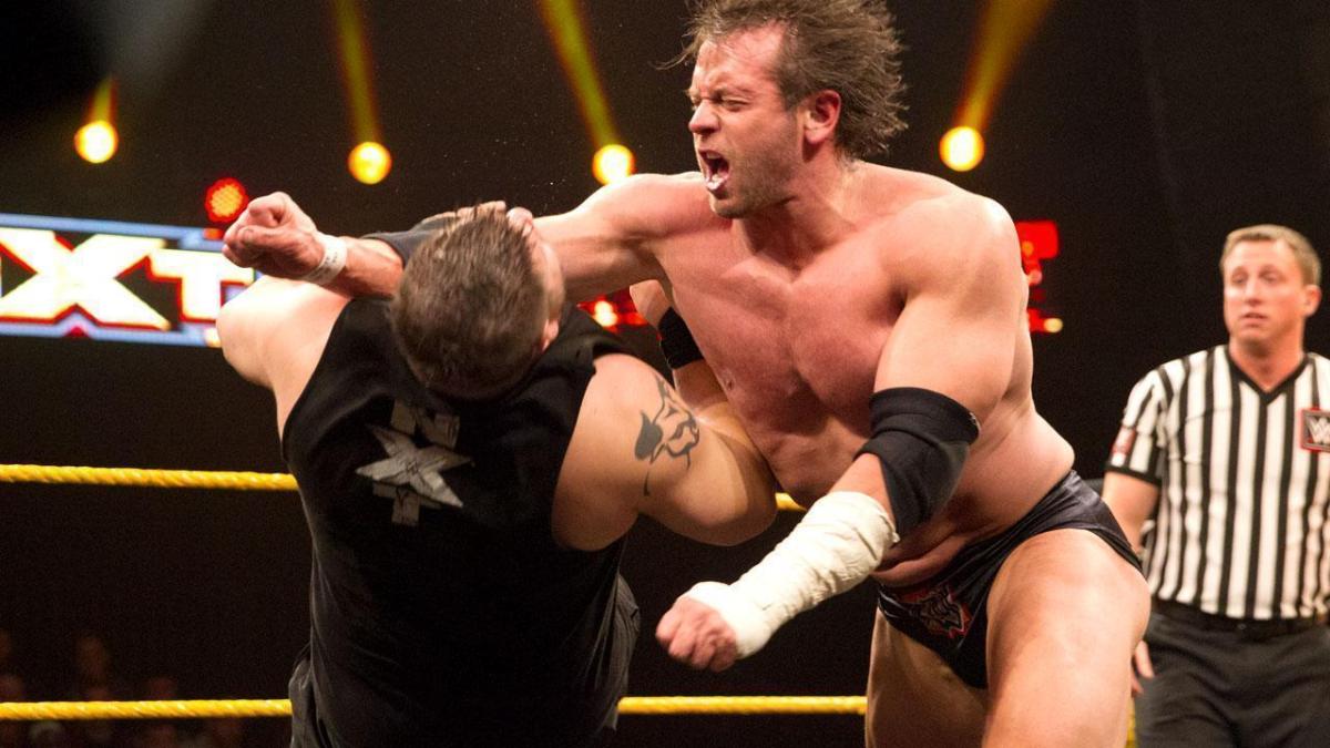 اليكس رايلي يواجه كيفن اوينز في Nxt 22 ابريل Wwe